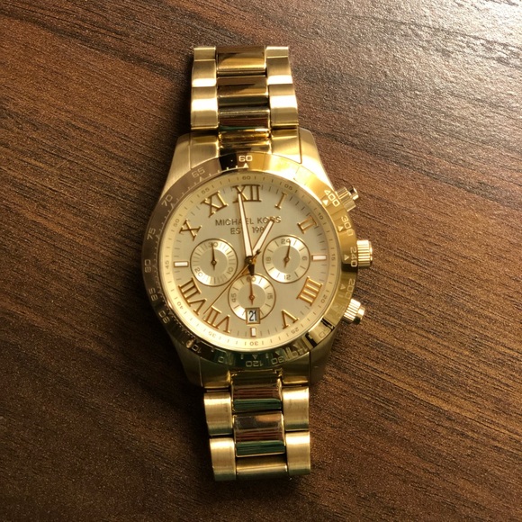 Michael Kors NEVER USED GOLD WATCH - Picture 1 of 6